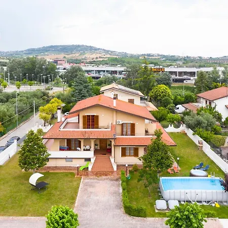 La Di Tony Bed & Breakfast *